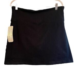 NWT VOGO Athletica Skort In Black. Size Large.